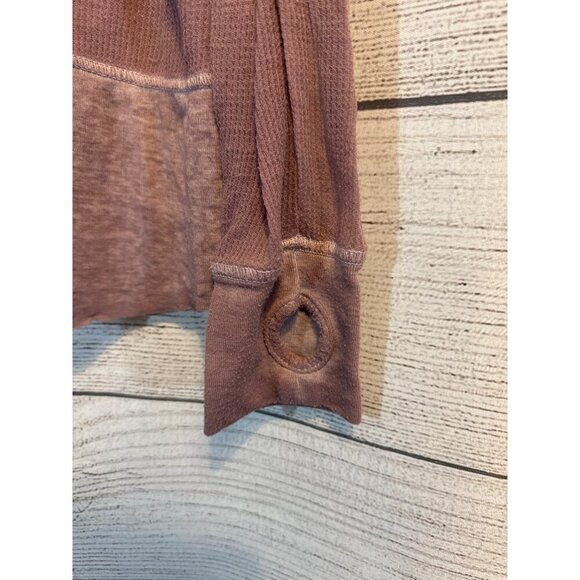 Abound Long Sleeve Mauve Waffle Knit Top With Thumbholes Size M - Picture 2 of 5